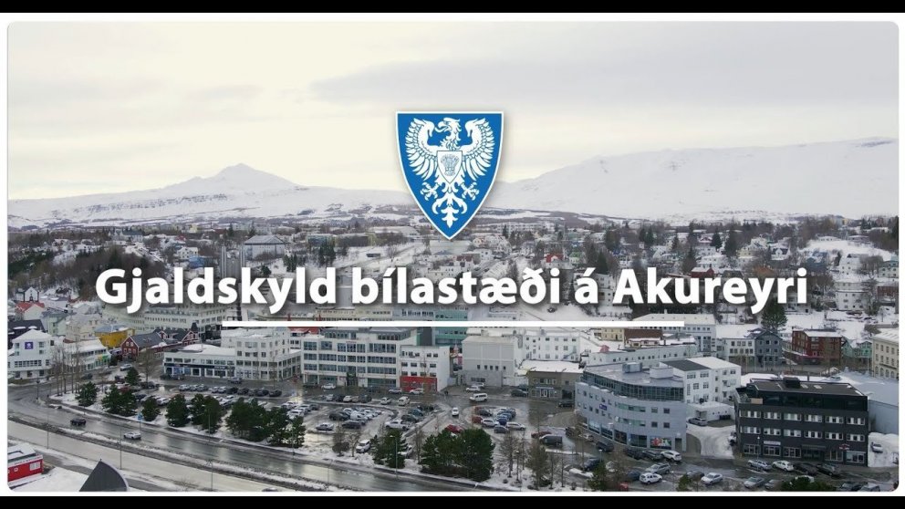 Eftirlit hafið með gjaldskyldum bílastæðum í miðbænum