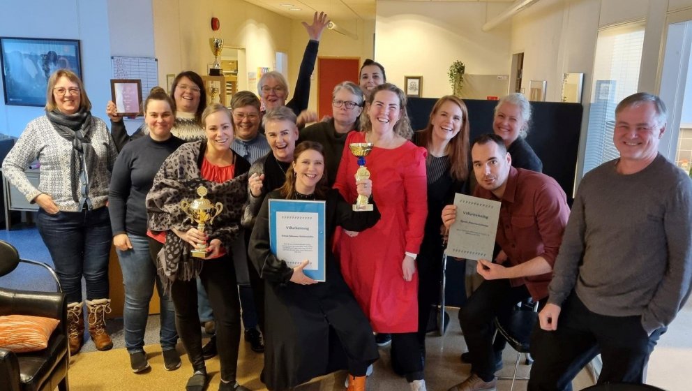 Skrifstofa fræðslu- og lýðheilsusviðs hafnaði í 2. sæti í sínum flokki á landsvísu. Húrra!