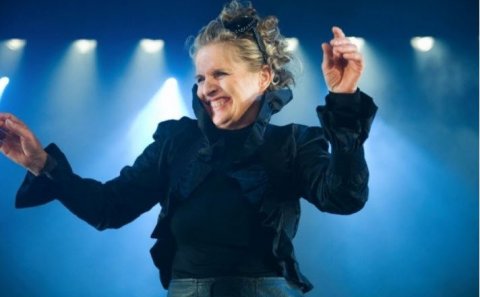 Frítt inn! Húmor á óvissutímum með Eddu Björgvins - fyrirlestur í beinni!